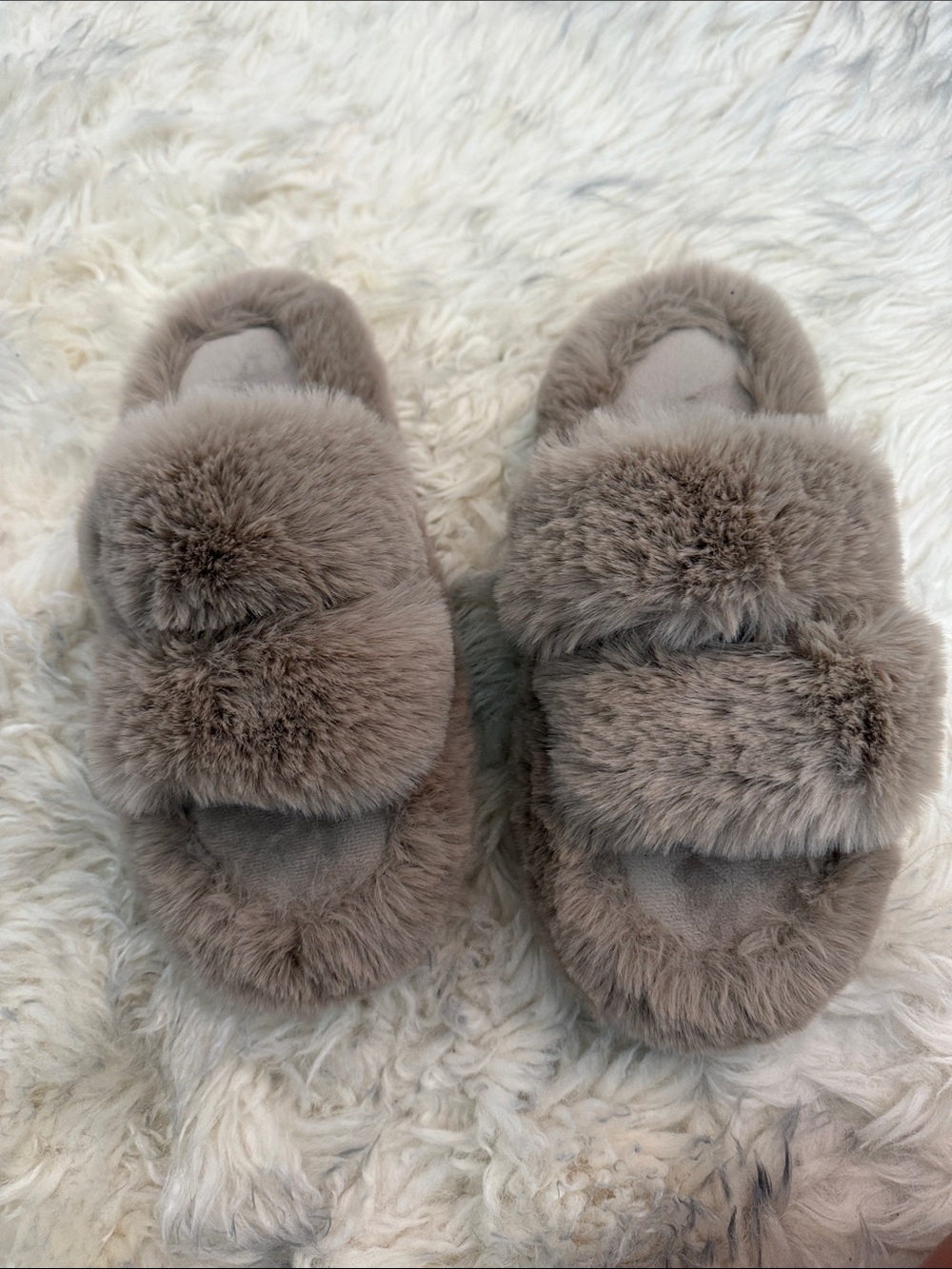 Plush Faux Fur Slide Slippers in Taupe
